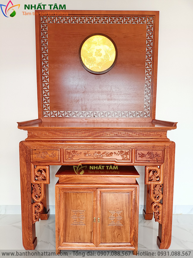 mẫu bàn thờ đứng hiện đại gỗ Hương.